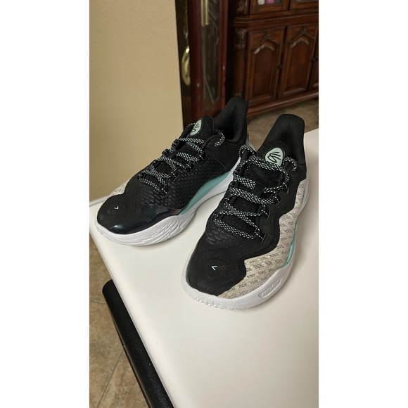 Under Armour Curry 11 Low Future Curry Basketball Athletic Sneakers Shoes Size 7 - Picture 1 of 10